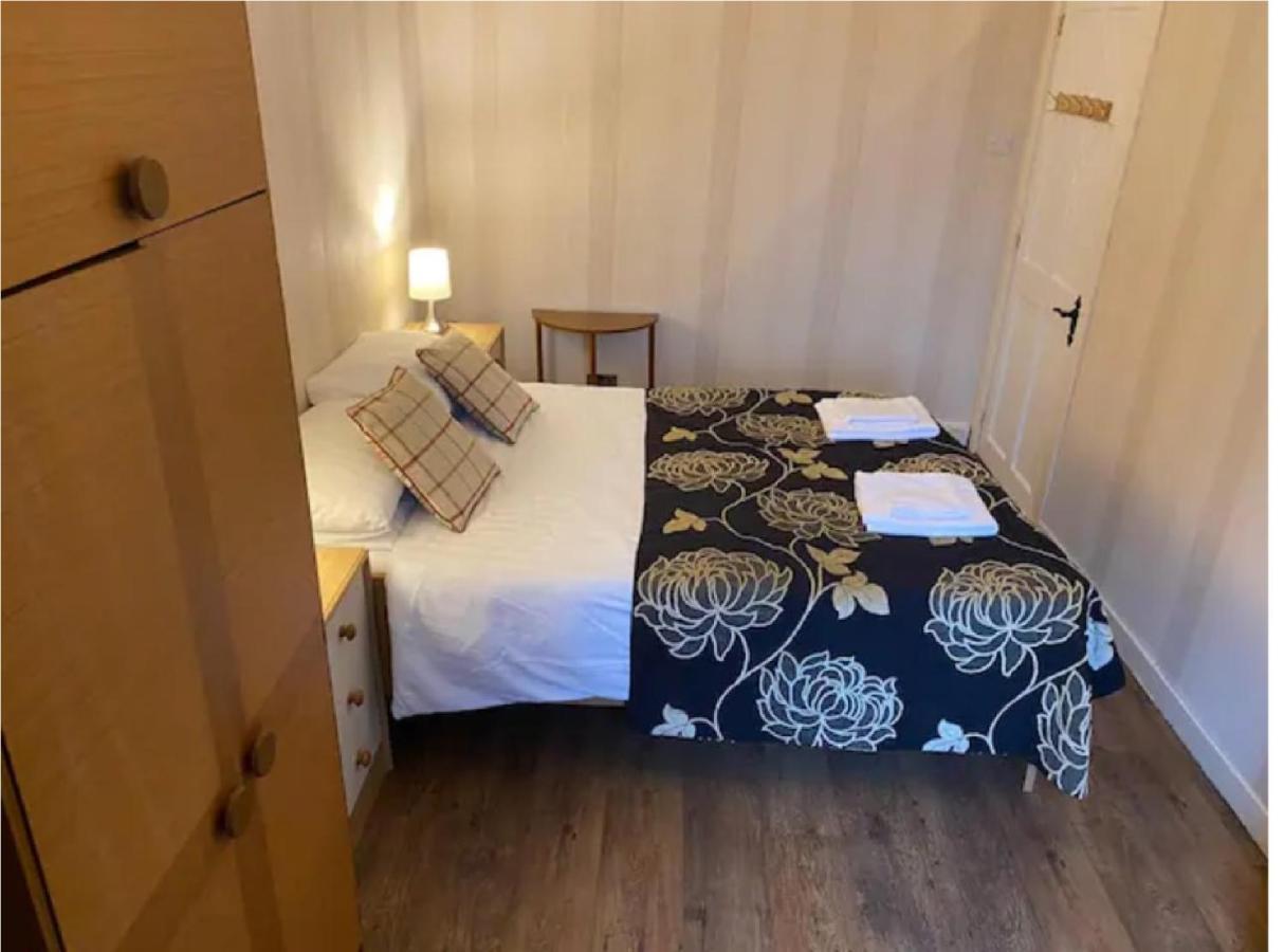 1 Bed In The Outskirts Of Edinburgh, Free Wifi & Street Parking, Self-Catering Διαμέρισμα Broxburn Εξωτερικό φωτογραφία
