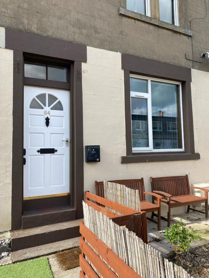 1 Bed In The Outskirts Of Edinburgh, Free Wifi & Street Parking, Self-Catering Διαμέρισμα Broxburn Εξωτερικό φωτογραφία